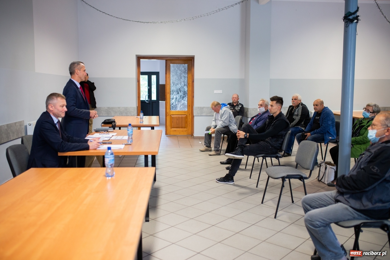 Zdjęcie w galerii na portalu naszraciborz.pl: Prezydent w Brzeziu. Problemy zgłaszane przez mieszkańców  wiadomości z regionu