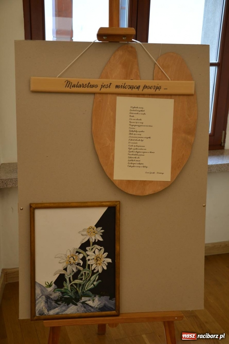 Zdjęcie w galerii na portalu naszraciborz.pl: Poza horyzontem - wernisaż malarstwa Marii Kucharskiej na zamku  wiadomości z regionu