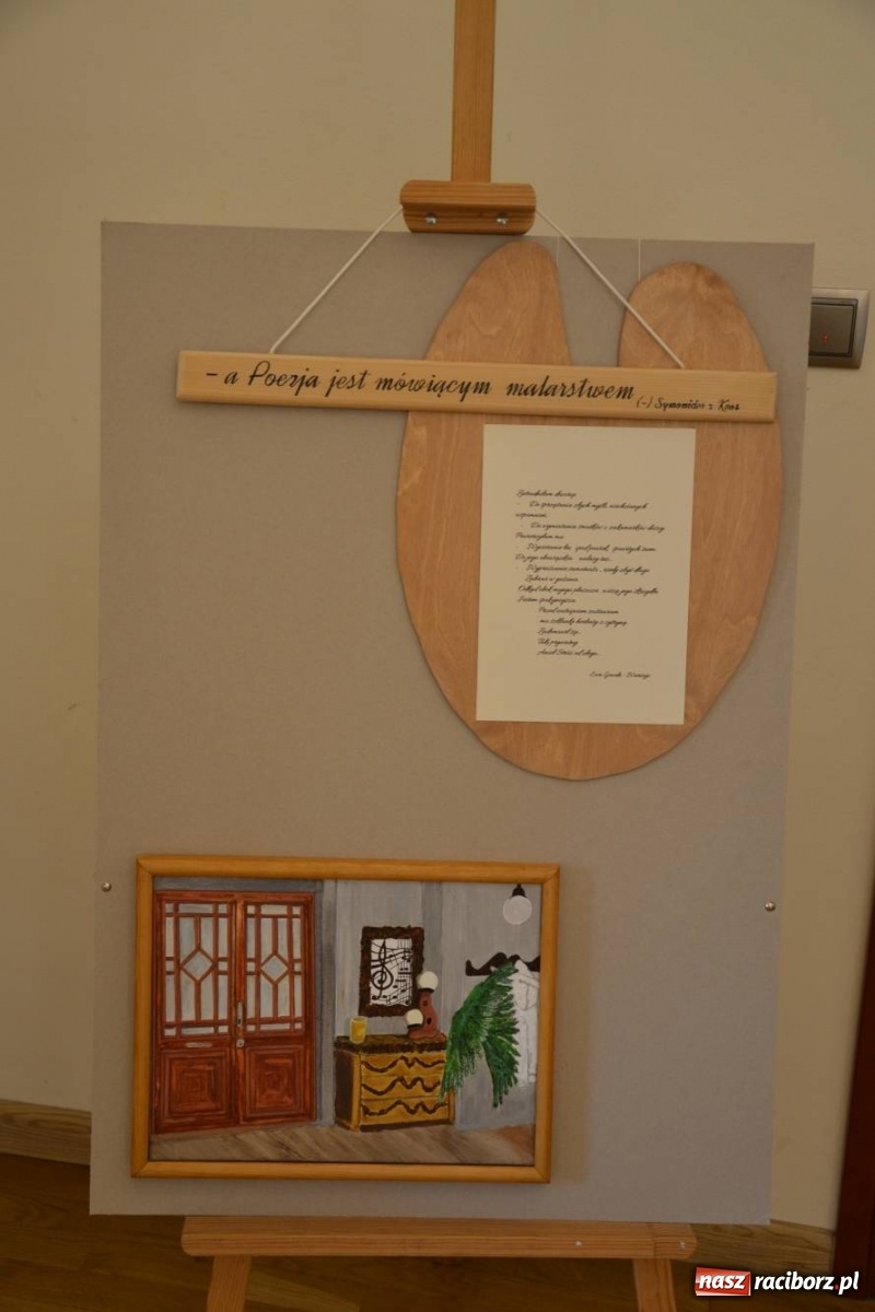 Zdjęcie w galerii na portalu naszraciborz.pl: Poza horyzontem - wernisaż malarstwa Marii Kucharskiej na zamku  wiadomości z regionu