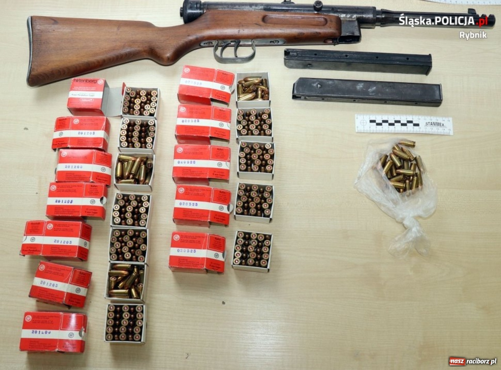 Zdjęcie w galerii na portalu naszraciborz.pl: U sąsiadów. Skład broni w mieszkaniu 42-latka  wiadomości z regionu