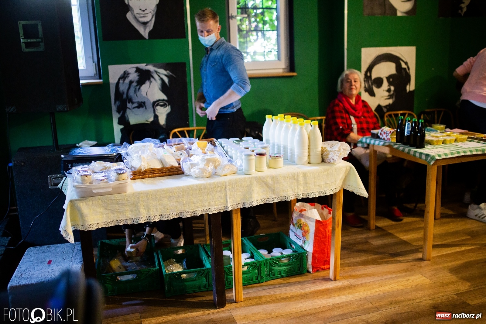 Zdjęcie w galerii na portalu naszraciborz.pl: BioBazar na Przystanku Kulturalnym Koniec Świata wiadomości z regionu