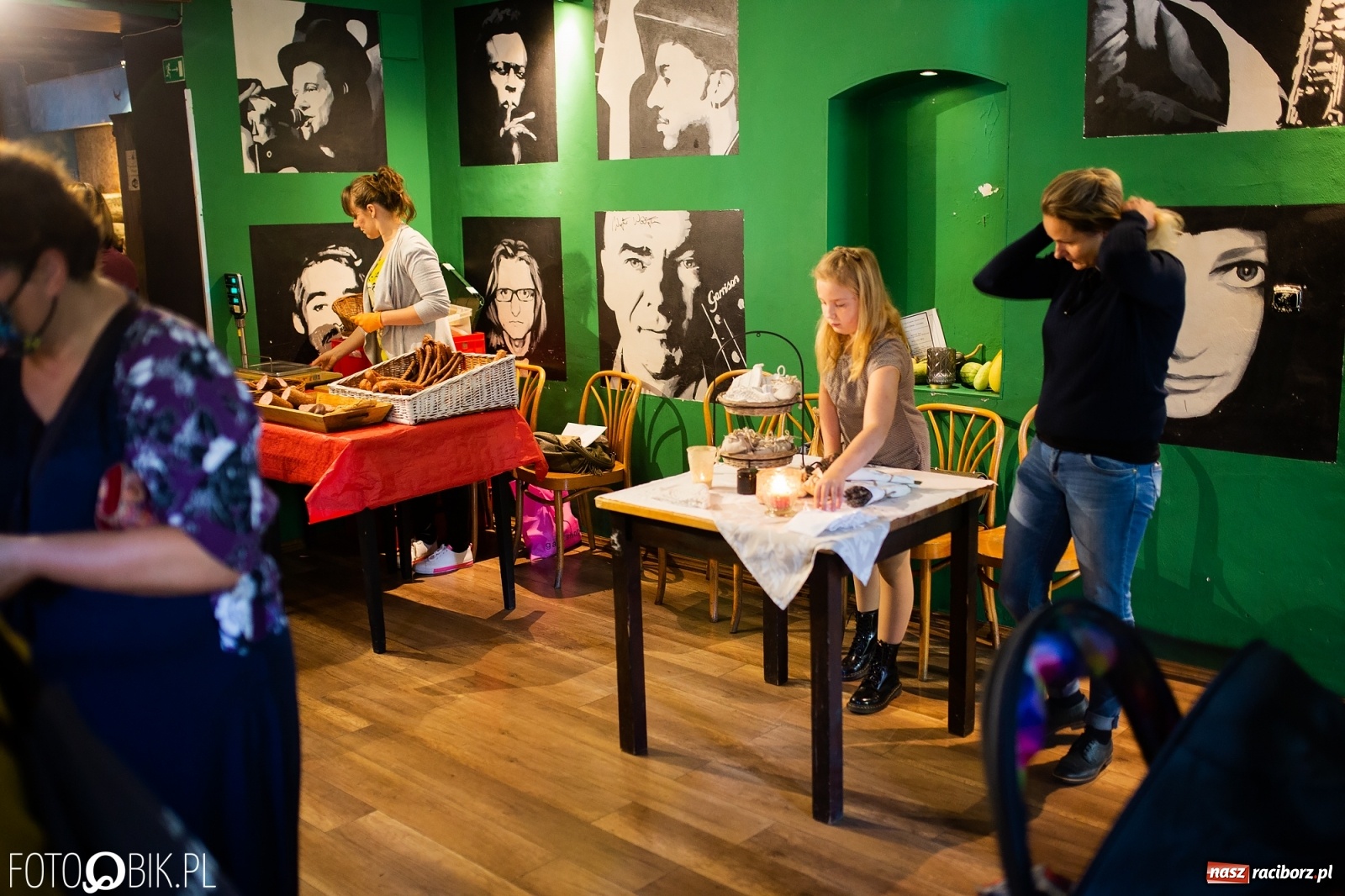 Zdjęcie w galerii na portalu naszraciborz.pl: BioBazar na Przystanku Kulturalnym Koniec Świata wiadomości z regionu