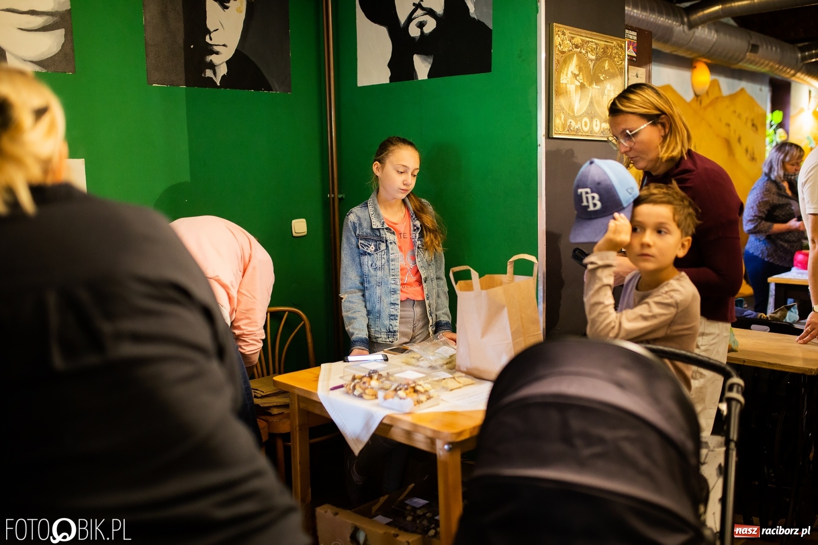 Zdjęcie w galerii na portalu naszraciborz.pl: BioBazar na Przystanku Kulturalnym Koniec Świata wiadomości z regionu