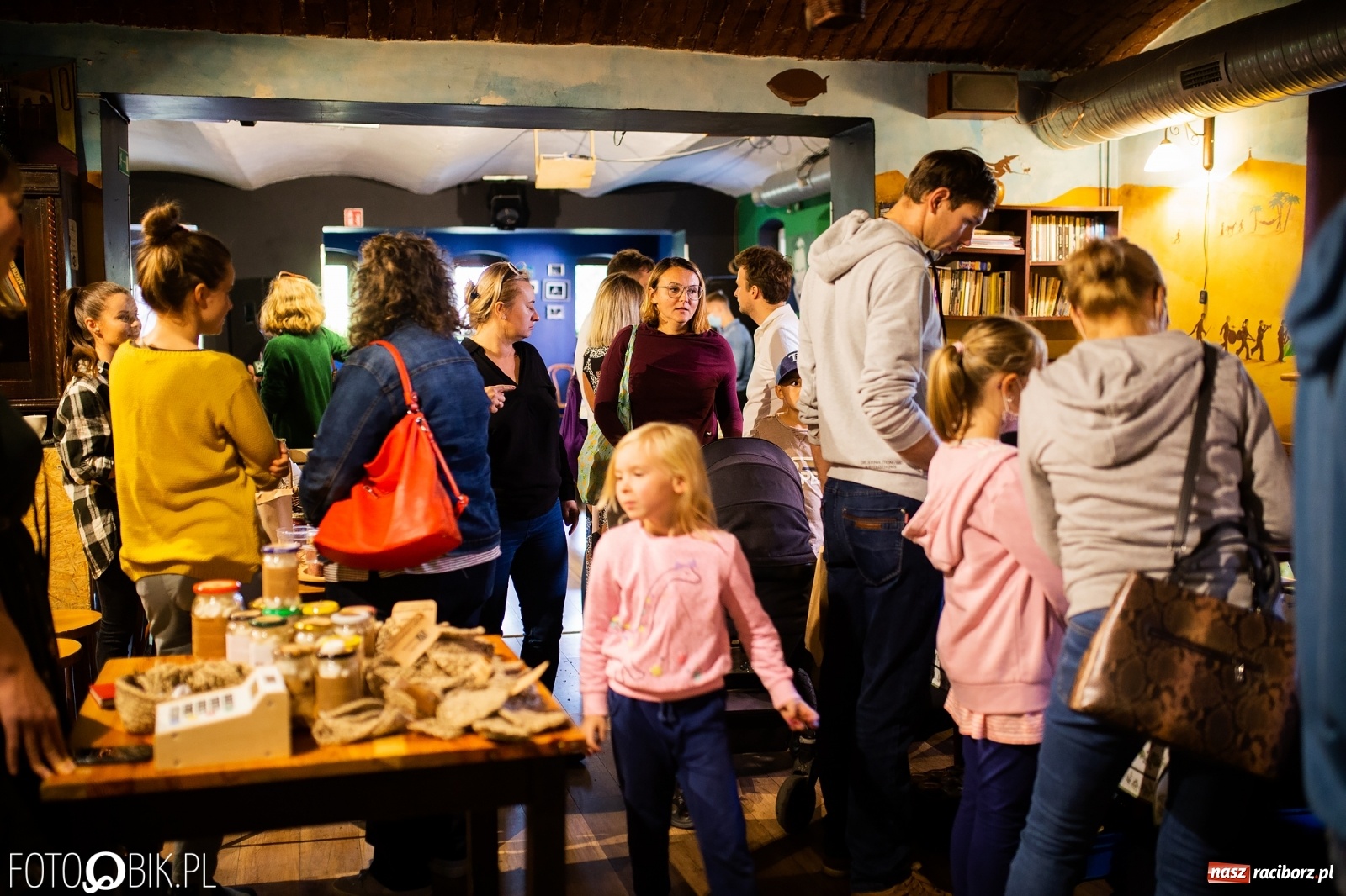 Zdjęcie w galerii na portalu naszraciborz.pl: BioBazar na Przystanku Kulturalnym Koniec Świata wiadomości z regionu
