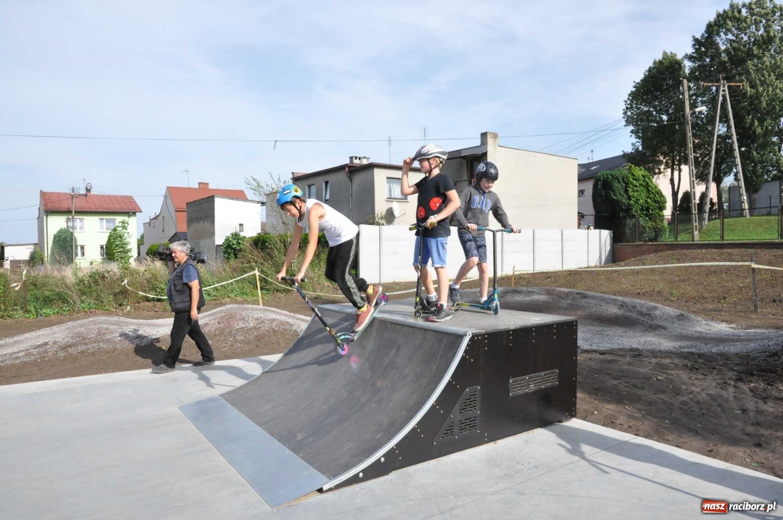 Zdjęcie w galerii na portalu naszraciborz.pl: W Krzanowicach otwarto skatepark i pumptrack [FOTO, WIDEO]  wiadomości z regionu