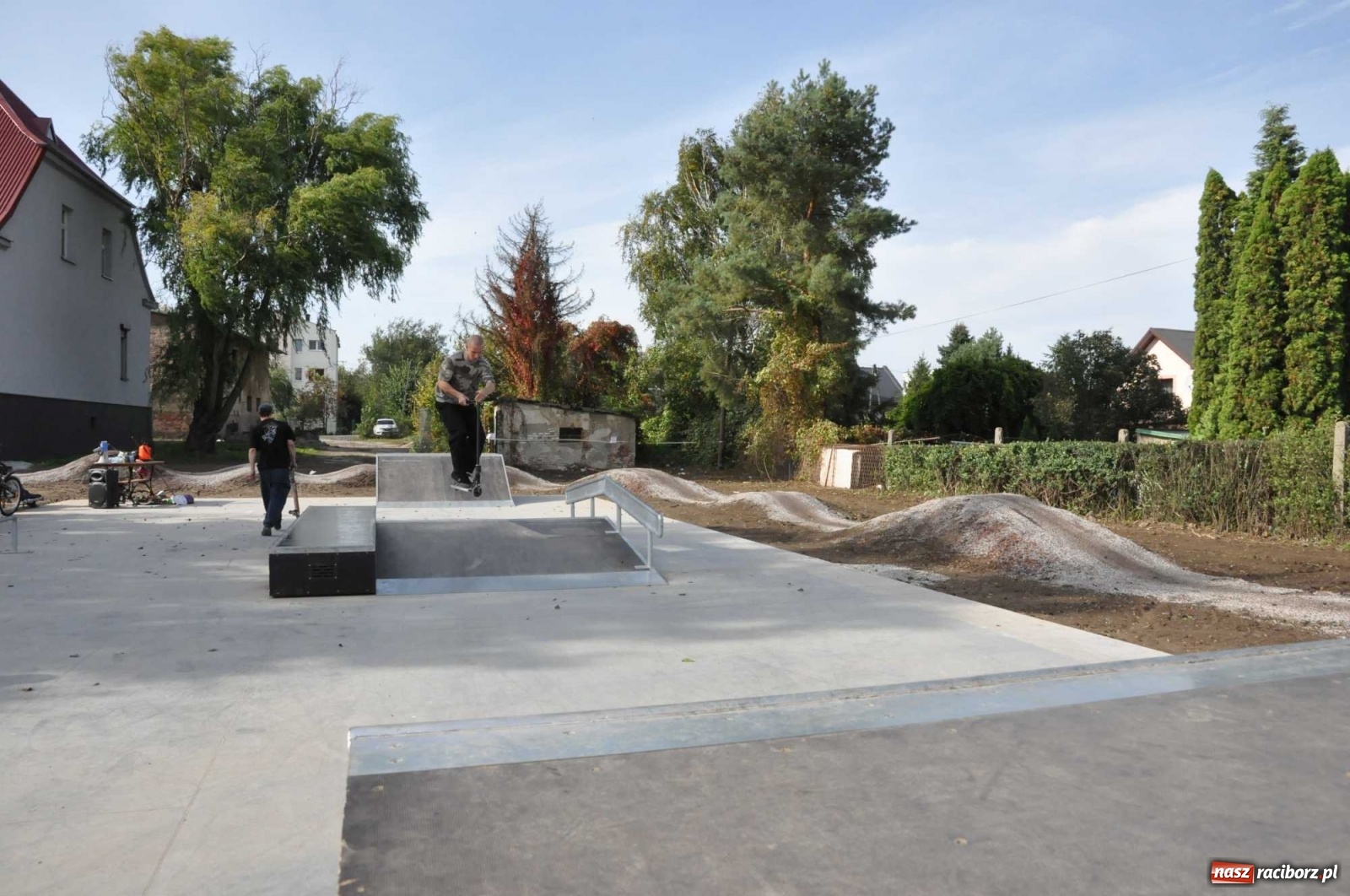 Zdjęcie w galerii na portalu naszraciborz.pl: W Krzanowicach otwarto skatepark i pumptrack [FOTO, WIDEO]  wiadomości z regionu