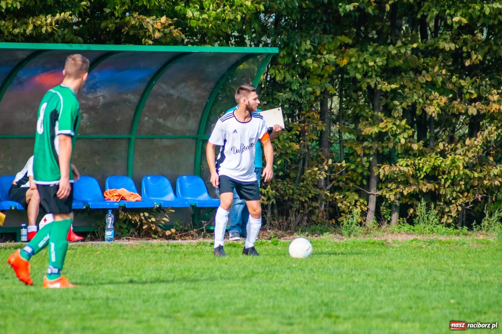 Zdjęcie w galerii na portalu naszraciborz.pl: Męczące derby na Płoni. Wicher nie sprostał Ocicom [FOTO i WIDEO] wiadomości z regionu