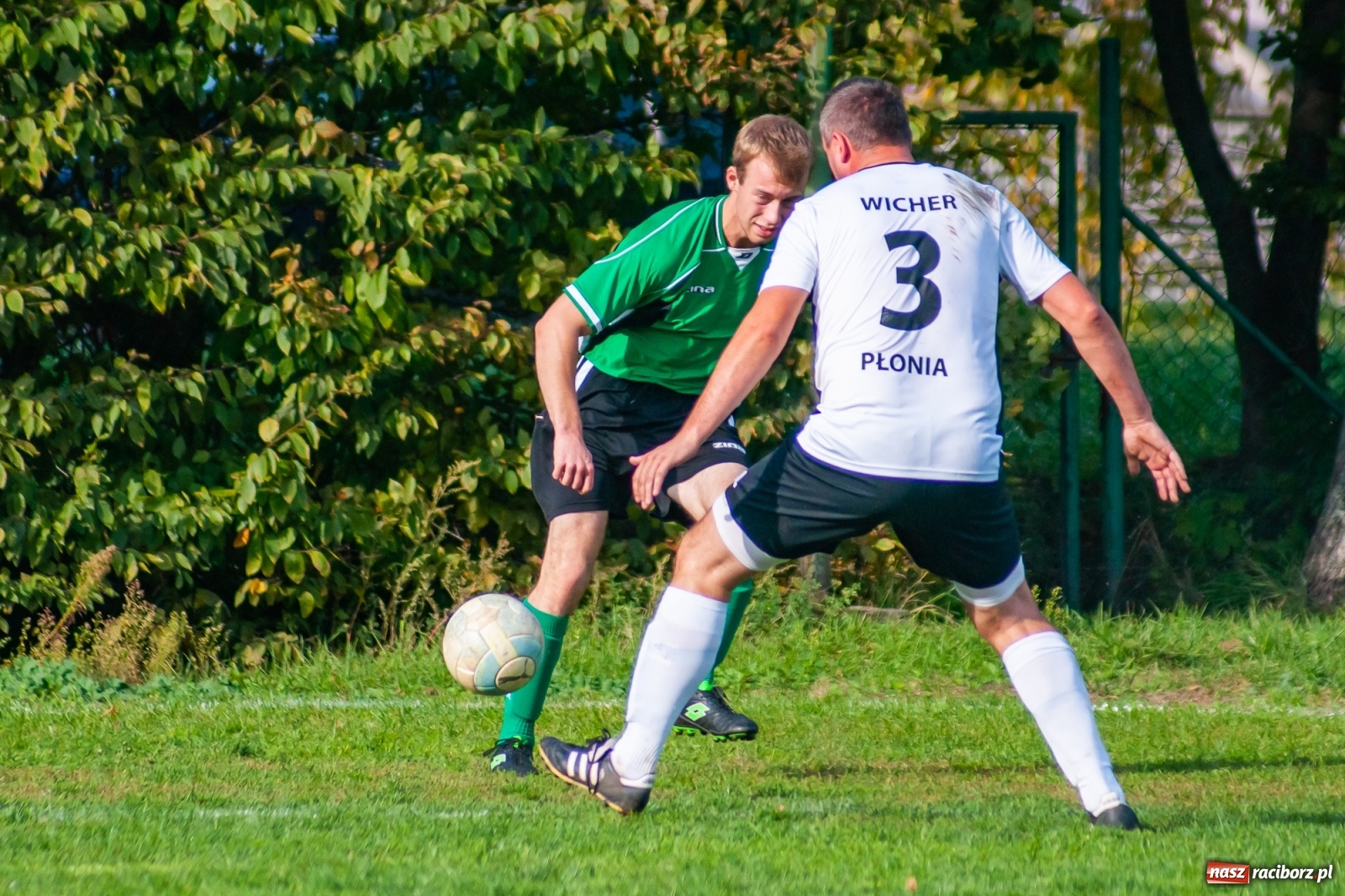 Zdjęcie w galerii na portalu naszraciborz.pl: Męczące derby na Płoni. Wicher nie sprostał Ocicom [FOTO i WIDEO] wiadomości z regionu