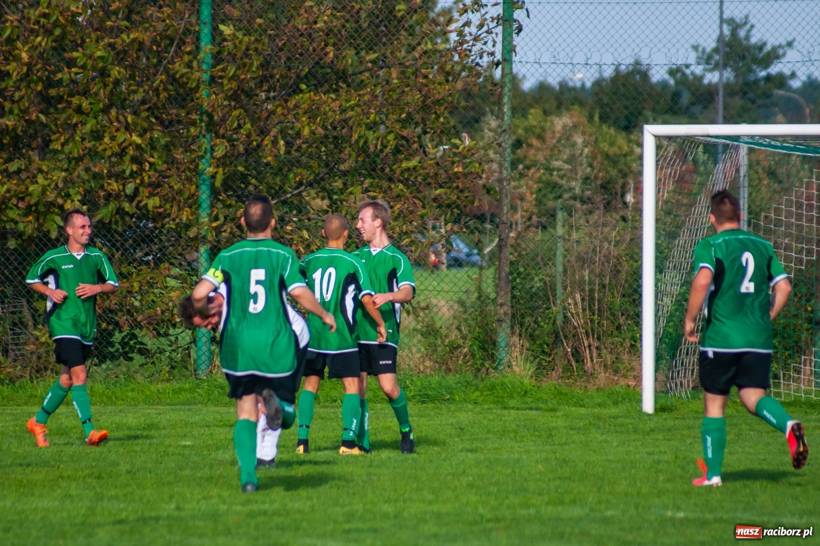 Zdjęcie w galerii na portalu naszraciborz.pl: Męczące derby na Płoni. Wicher nie sprostał Ocicom [FOTO i WIDEO] wiadomości z regionu