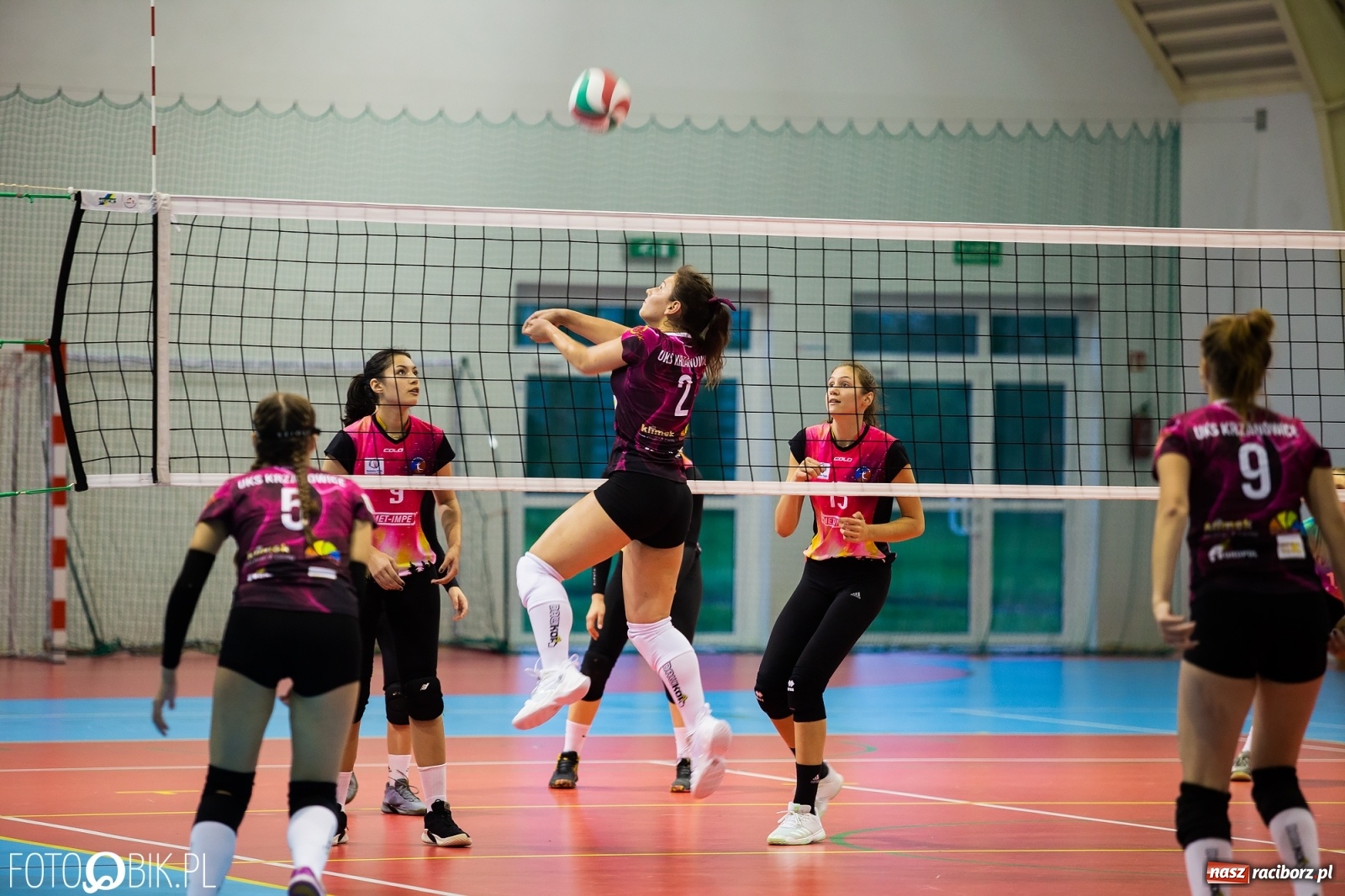 Zdjęcie w galerii na portalu naszraciborz.pl: Zimny prysznic w pierwszym secie obudził UKS Krzanowice [FOTO] wiadomości z regionu