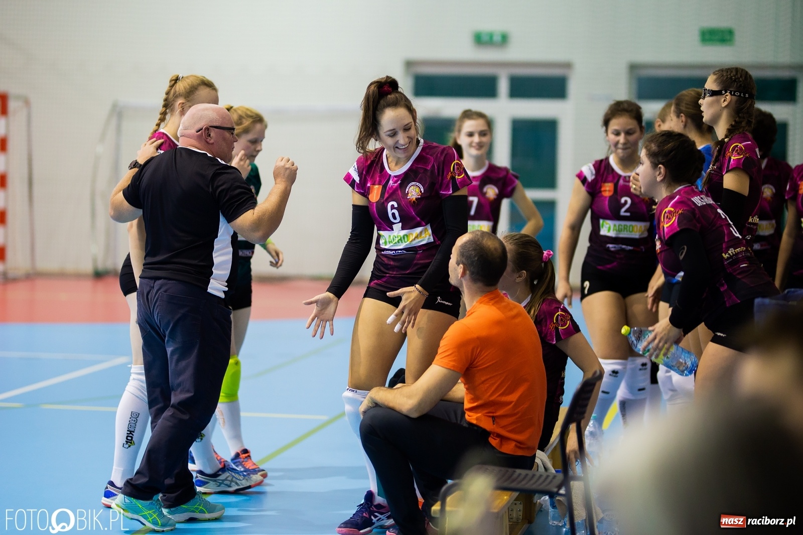 Zdjęcie w galerii na portalu naszraciborz.pl: Zimny prysznic w pierwszym secie obudził UKS Krzanowice [FOTO] wiadomości z regionu