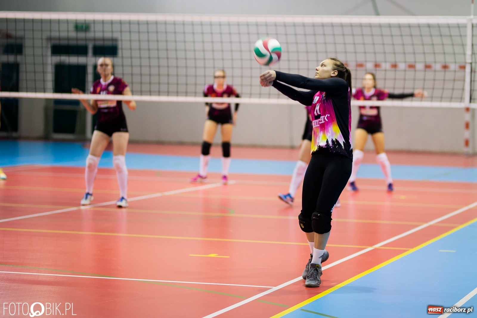 Zdjęcie w galerii na portalu naszraciborz.pl: Zimny prysznic w pierwszym secie obudził UKS Krzanowice [FOTO] wiadomości z regionu