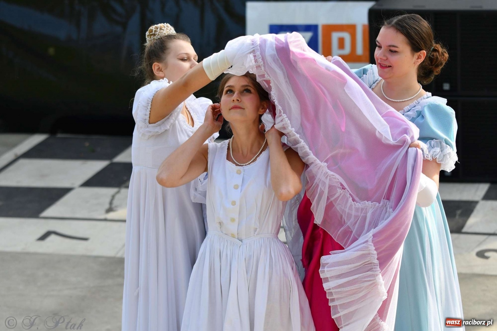 Zdjęcie w galerii na portalu naszraciborz.pl: Racibórz pożegnał na bulwarach lato [FOTO]  wiadomości z regionu