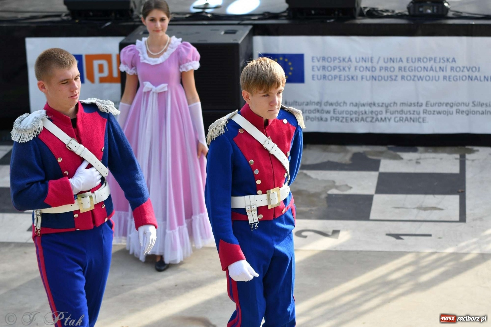 Zdjęcie w galerii na portalu naszraciborz.pl: Racibórz pożegnał na bulwarach lato [FOTO]  wiadomości z regionu