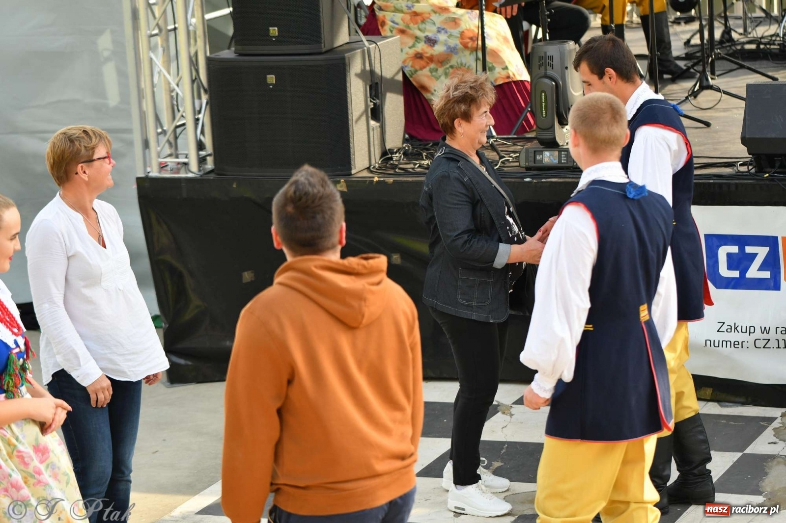 Zdjęcie w galerii na portalu naszraciborz.pl: Racibórz pożegnał na bulwarach lato [FOTO]  wiadomości z regionu