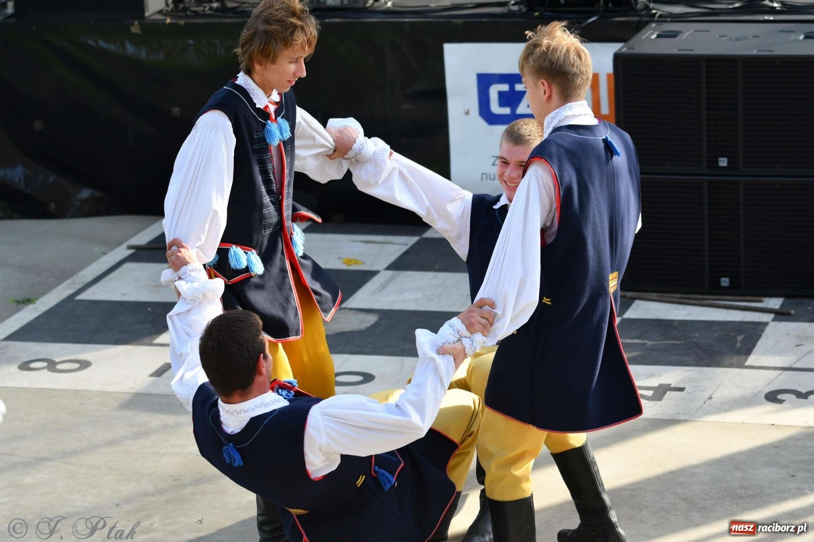 Zdjęcie w galerii na portalu naszraciborz.pl: Racibórz pożegnał na bulwarach lato [FOTO]  wiadomości z regionu