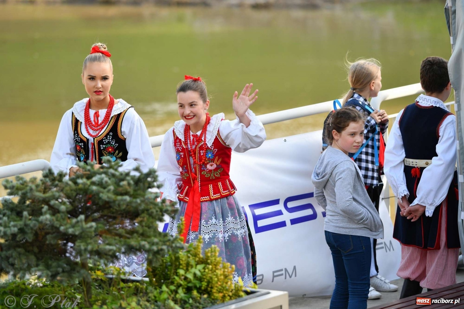 Zdjęcie w galerii na portalu naszraciborz.pl: Racibórz pożegnał na bulwarach lato [FOTO]  wiadomości z regionu