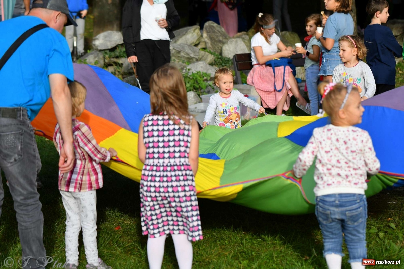 Zdjęcie w galerii na portalu naszraciborz.pl: Racibórz pożegnał na bulwarach lato [FOTO]  wiadomości z regionu
