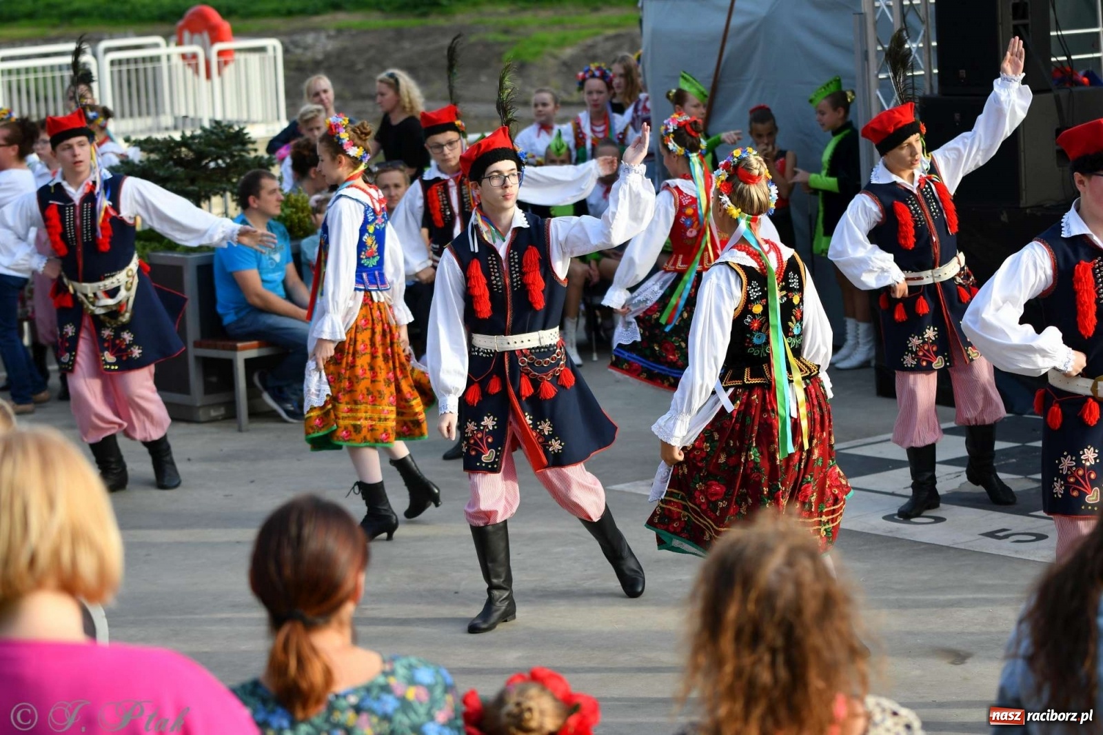 Zdjęcie w galerii na portalu naszraciborz.pl: Racibórz pożegnał na bulwarach lato [FOTO]  wiadomości z regionu