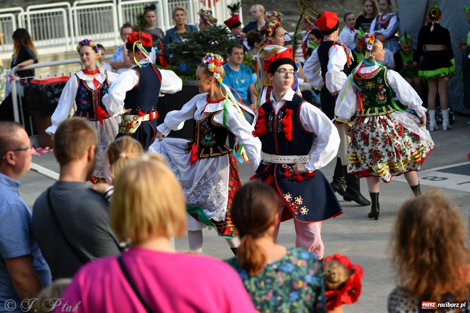 Zdjęcie w galerii na portalu naszraciborz.pl: Racibórz pożegnał na bulwarach lato [FOTO]  wiadomości z regionu