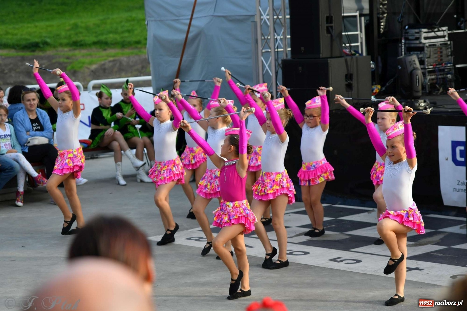 Zdjęcie w galerii na portalu naszraciborz.pl: Racibórz pożegnał na bulwarach lato [FOTO]  wiadomości z regionu