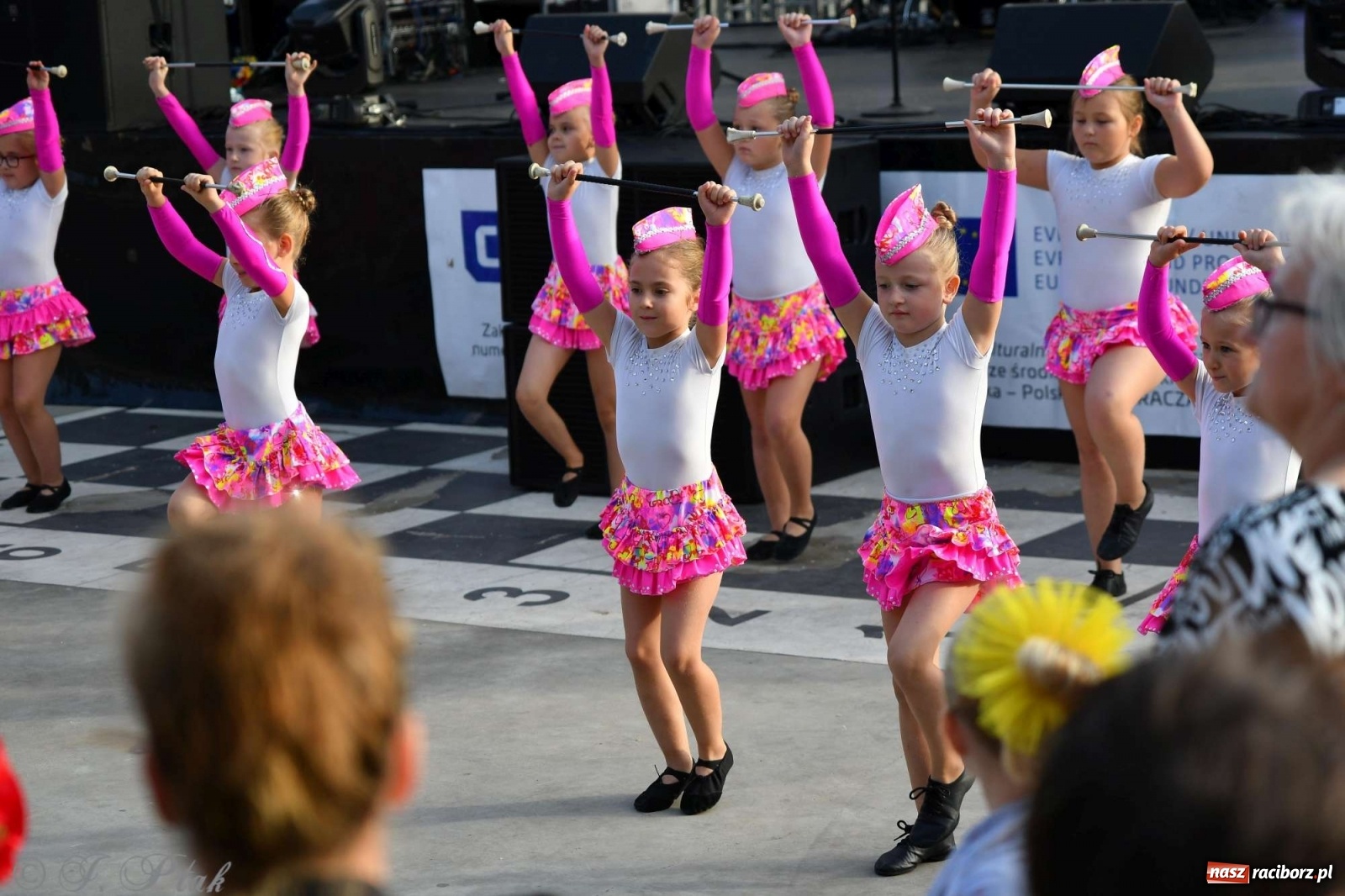Zdjęcie w galerii na portalu naszraciborz.pl: Racibórz pożegnał na bulwarach lato [FOTO]  wiadomości z regionu