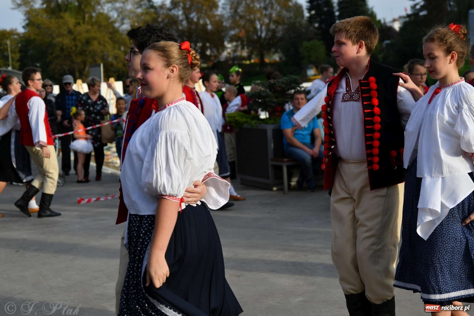 Zdjęcie w galerii na portalu naszraciborz.pl: Racibórz pożegnał na bulwarach lato [FOTO]  wiadomości z regionu