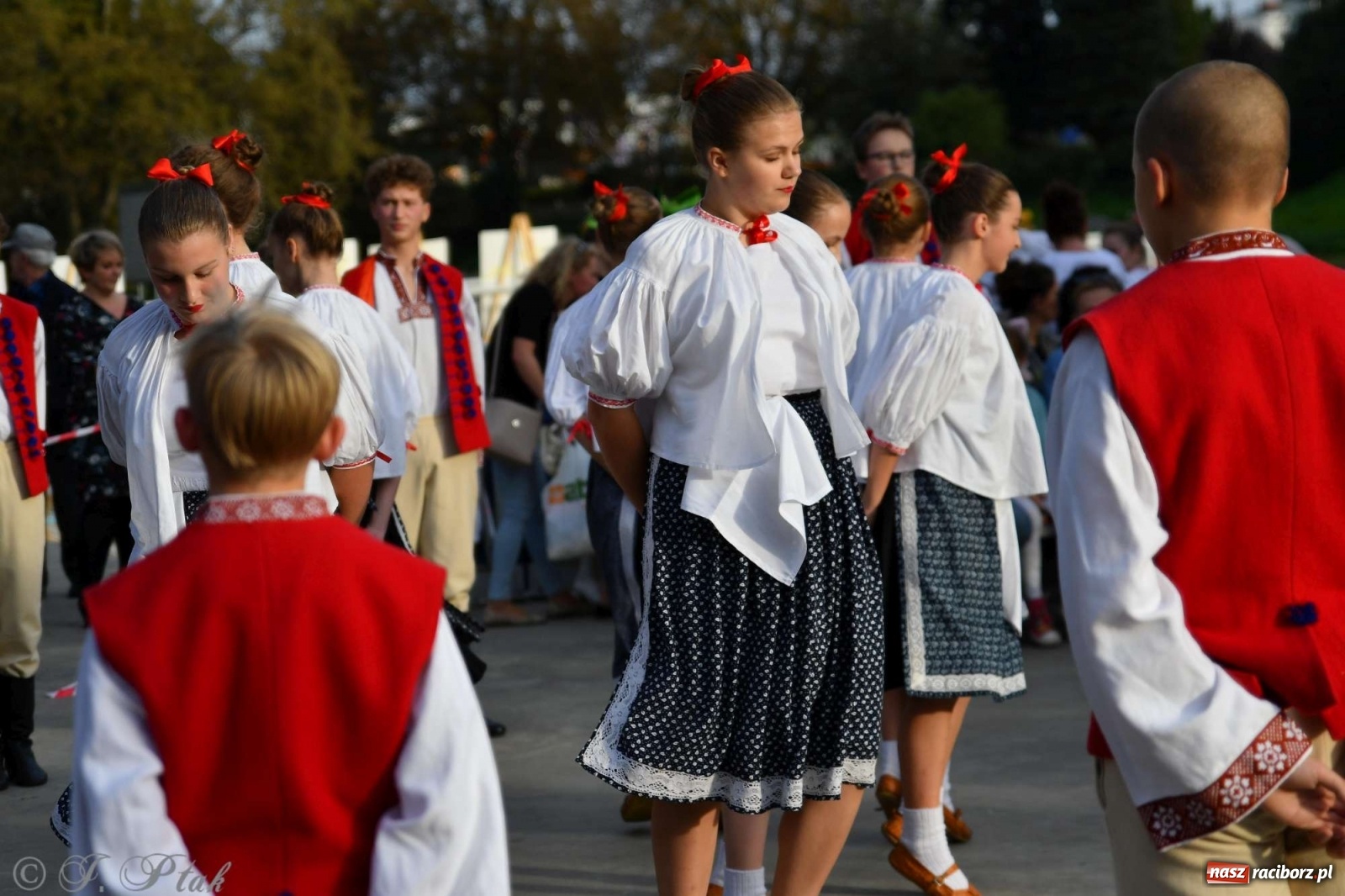 Zdjęcie w galerii na portalu naszraciborz.pl: Racibórz pożegnał na bulwarach lato [FOTO]  wiadomości z regionu