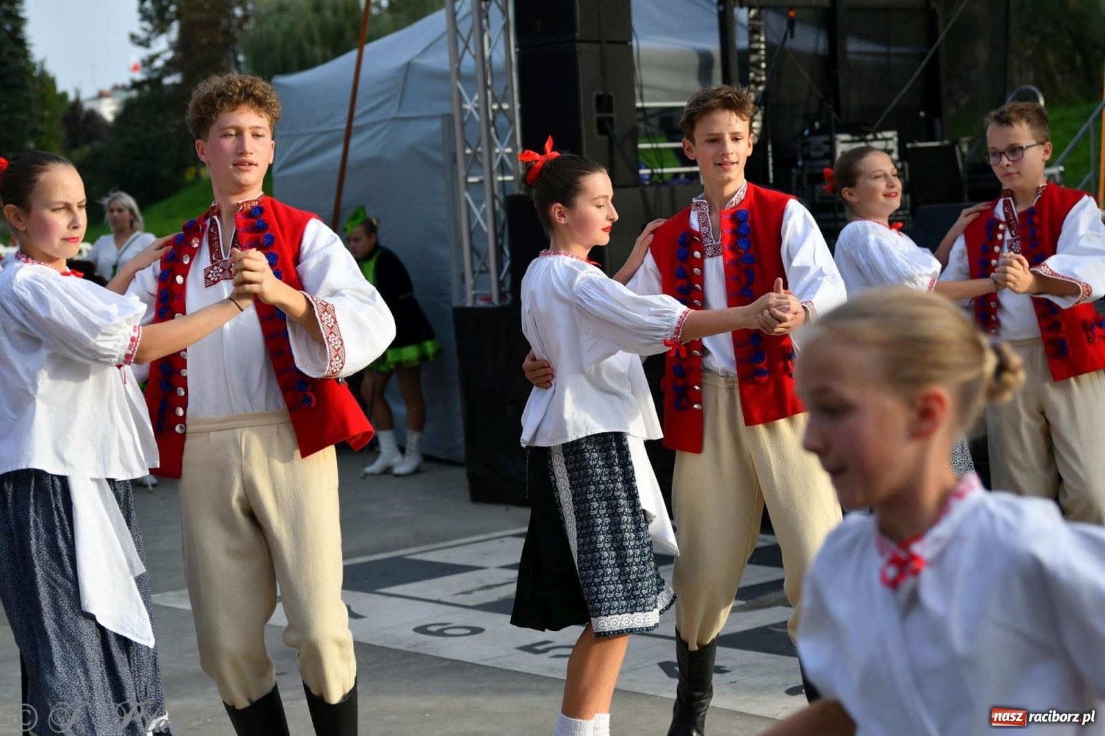 Zdjęcie w galerii na portalu naszraciborz.pl: Racibórz pożegnał na bulwarach lato [FOTO]  wiadomości z regionu