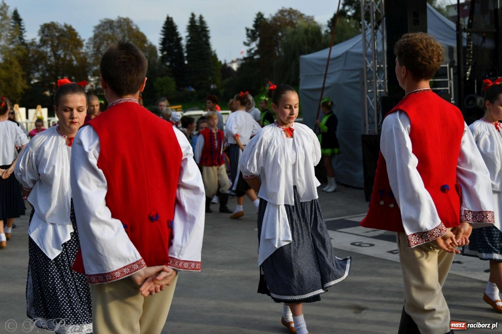 Zdjęcie w galerii na portalu naszraciborz.pl: Racibórz pożegnał na bulwarach lato [FOTO]  wiadomości z regionu