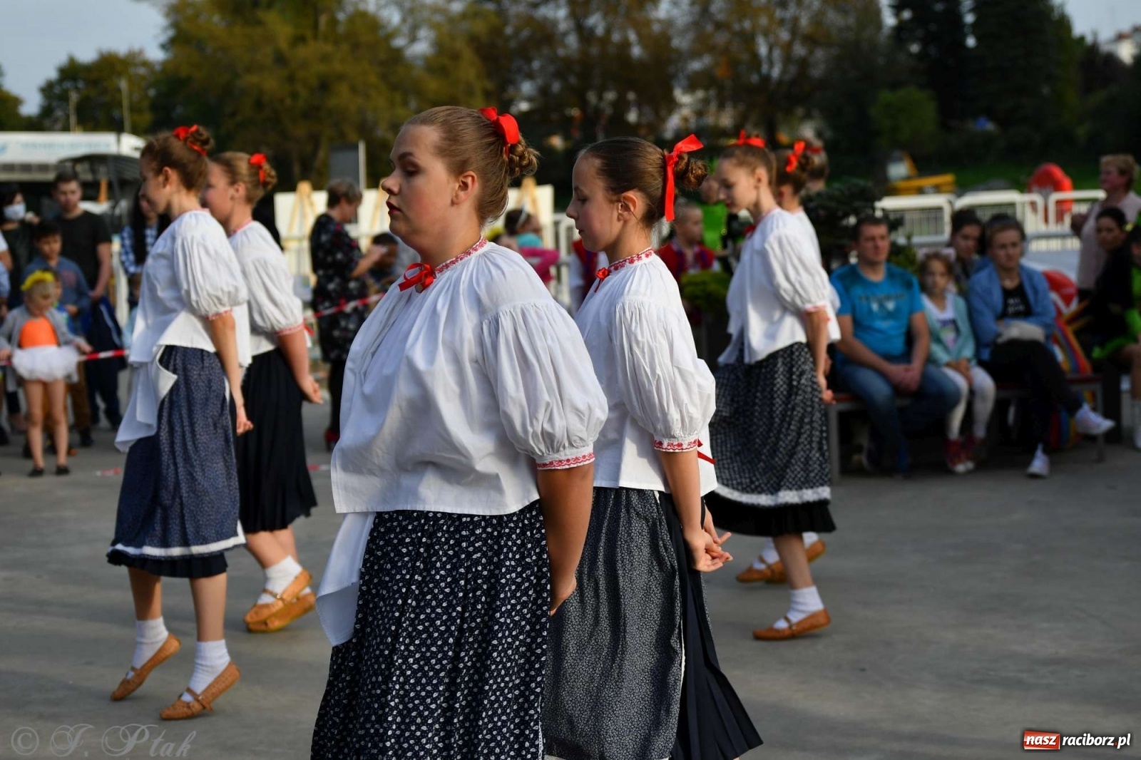 Zdjęcie w galerii na portalu naszraciborz.pl: Racibórz pożegnał na bulwarach lato [FOTO]  wiadomości z regionu