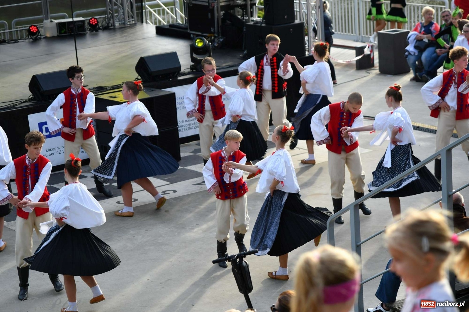 Zdjęcie w galerii na portalu naszraciborz.pl: Racibórz pożegnał na bulwarach lato [FOTO]  wiadomości z regionu