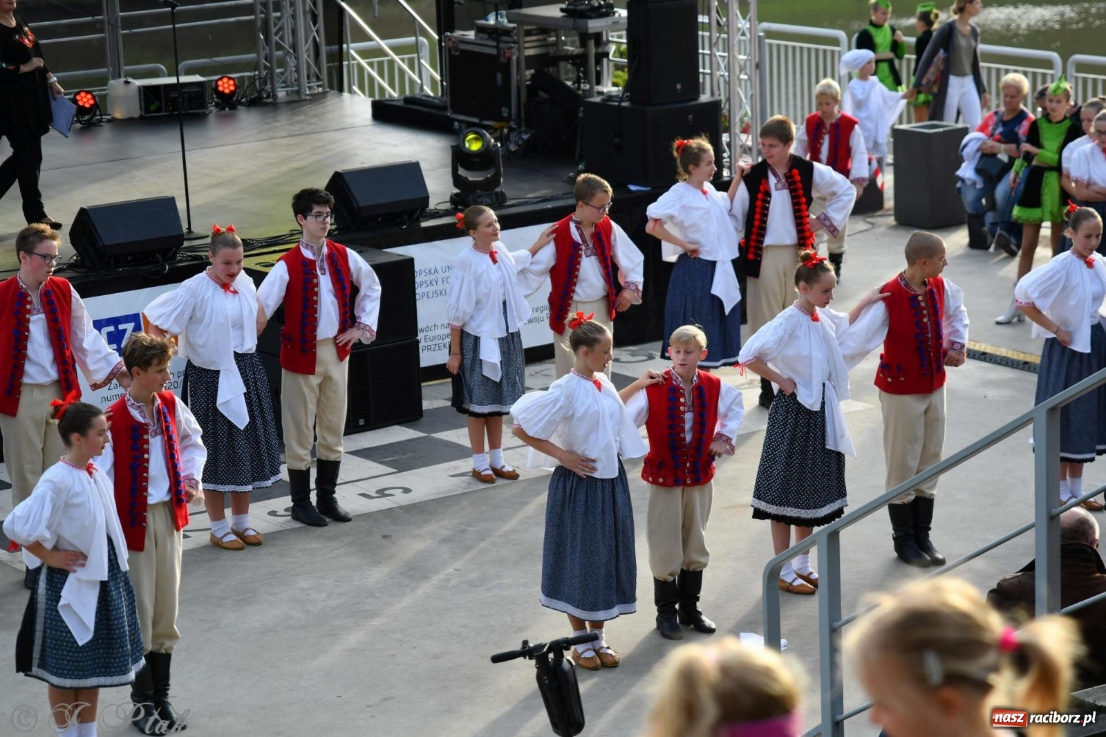 Zdjęcie w galerii na portalu naszraciborz.pl: Racibórz pożegnał na bulwarach lato [FOTO]  wiadomości z regionu
