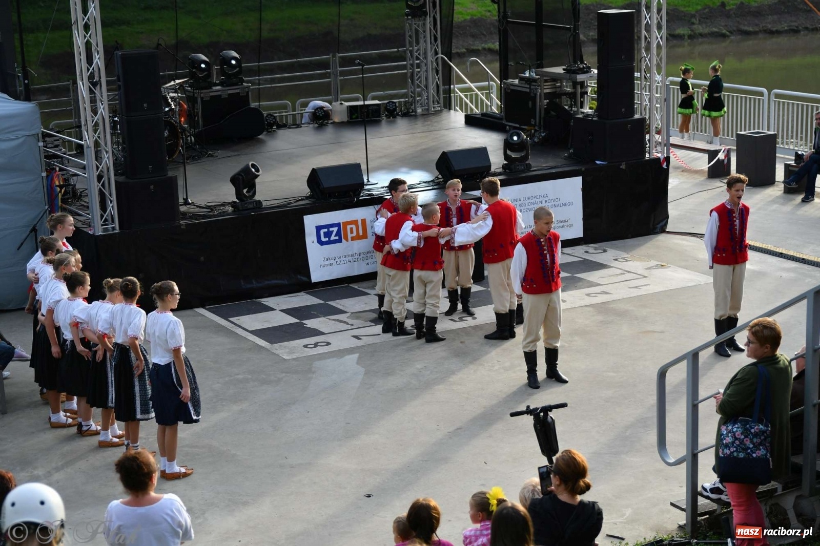 Zdjęcie w galerii na portalu naszraciborz.pl: Racibórz pożegnał na bulwarach lato [FOTO]  wiadomości z regionu