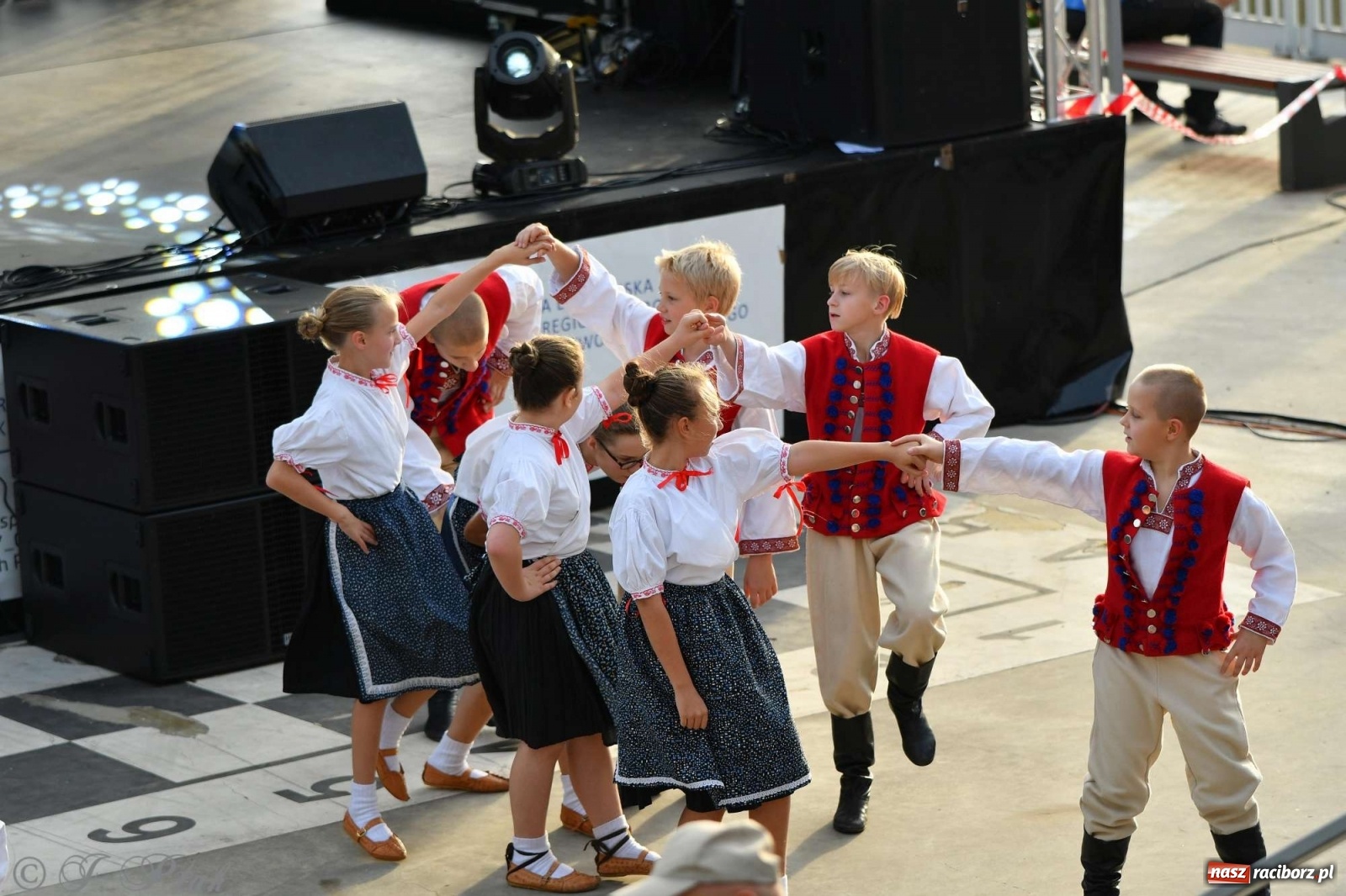 Zdjęcie w galerii na portalu naszraciborz.pl: Racibórz pożegnał na bulwarach lato [FOTO]  wiadomości z regionu