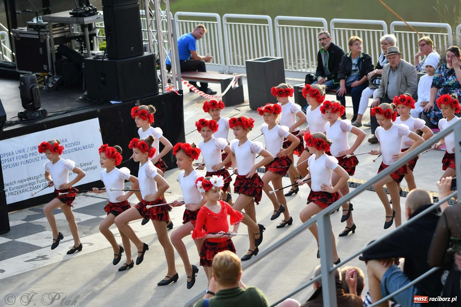 Zdjęcie w galerii na portalu naszraciborz.pl: Racibórz pożegnał na bulwarach lato [FOTO]  wiadomości z regionu
