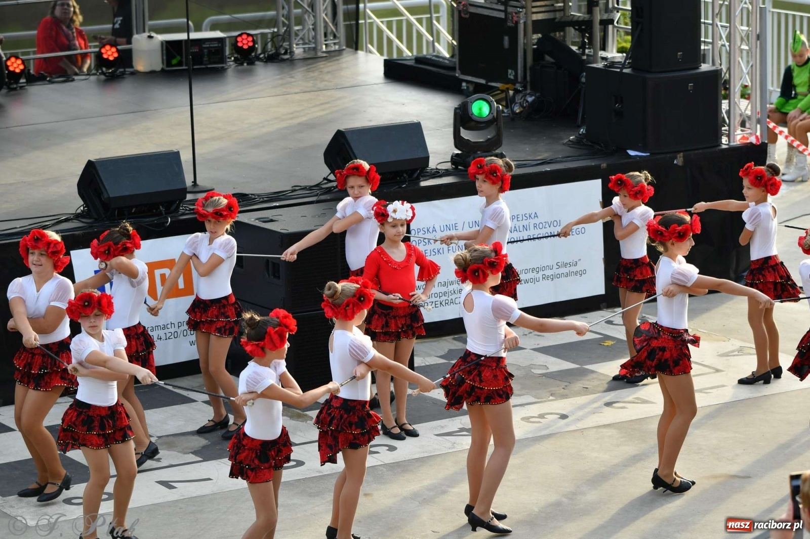 Zdjęcie w galerii na portalu naszraciborz.pl: Racibórz pożegnał na bulwarach lato [FOTO]  wiadomości z regionu