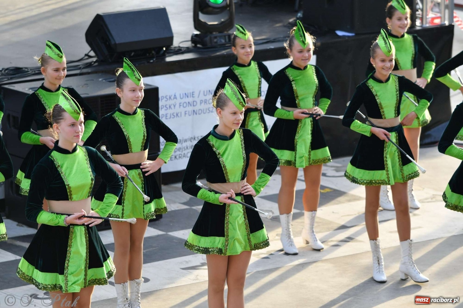 Zdjęcie w galerii na portalu naszraciborz.pl: Racibórz pożegnał na bulwarach lato [FOTO]  wiadomości z regionu