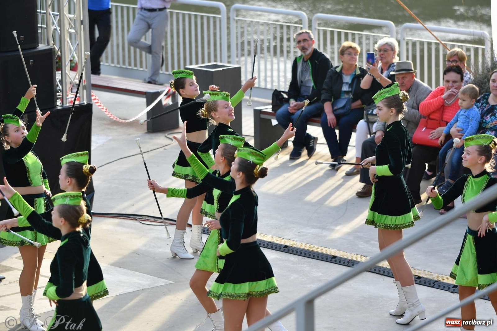 Zdjęcie w galerii na portalu naszraciborz.pl: Racibórz pożegnał na bulwarach lato [FOTO]  wiadomości z regionu