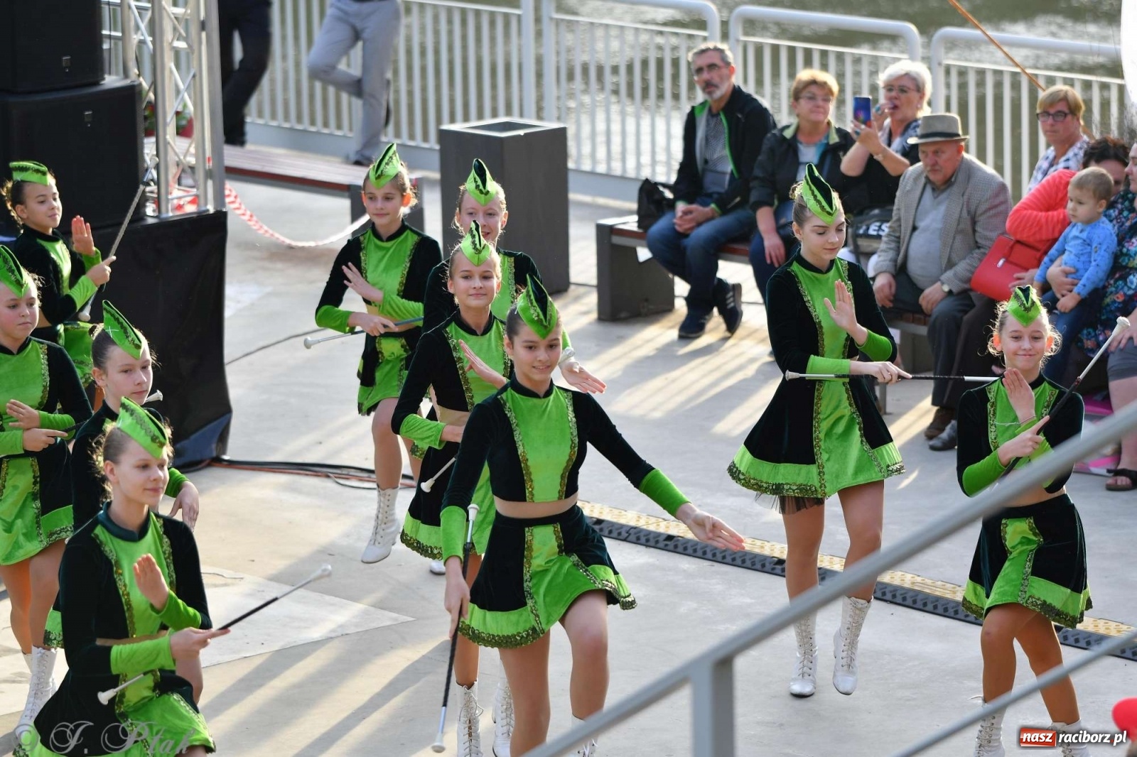 Zdjęcie w galerii na portalu naszraciborz.pl: Racibórz pożegnał na bulwarach lato [FOTO]  wiadomości z regionu