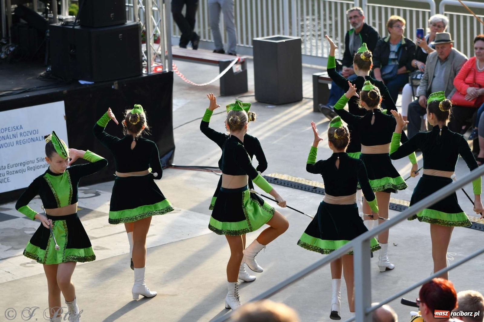 Zdjęcie w galerii na portalu naszraciborz.pl: Racibórz pożegnał na bulwarach lato [FOTO]  wiadomości z regionu