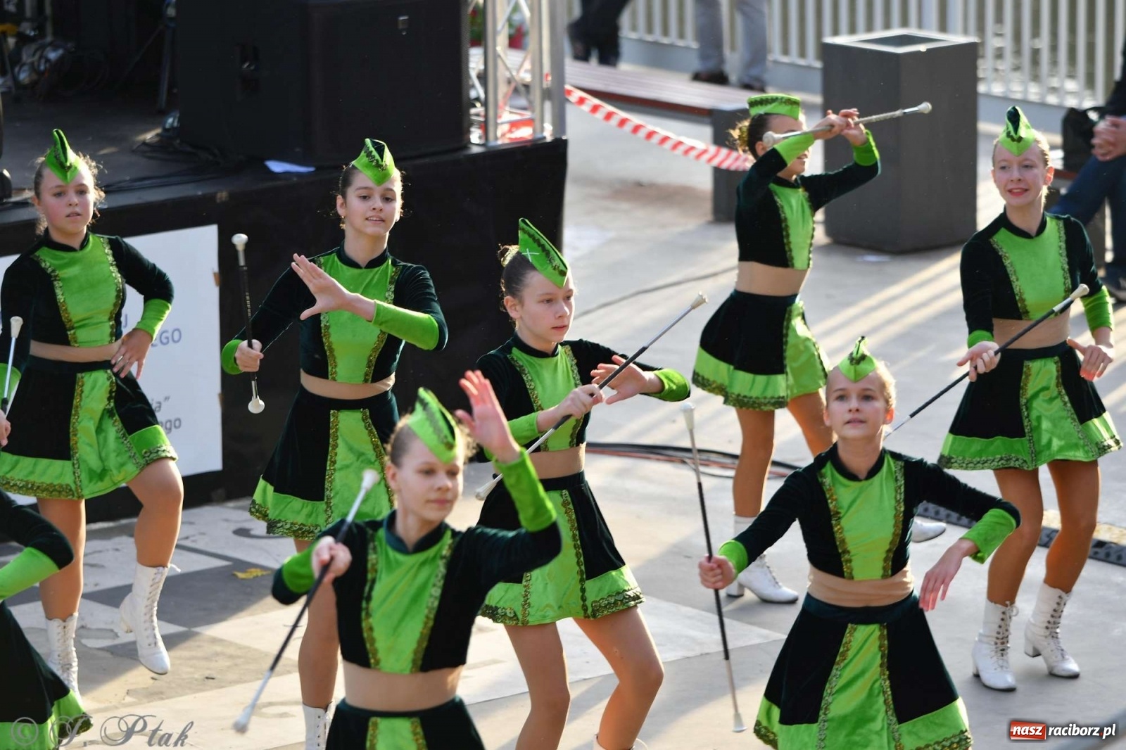 Zdjęcie w galerii na portalu naszraciborz.pl: Racibórz pożegnał na bulwarach lato [FOTO]  wiadomości z regionu