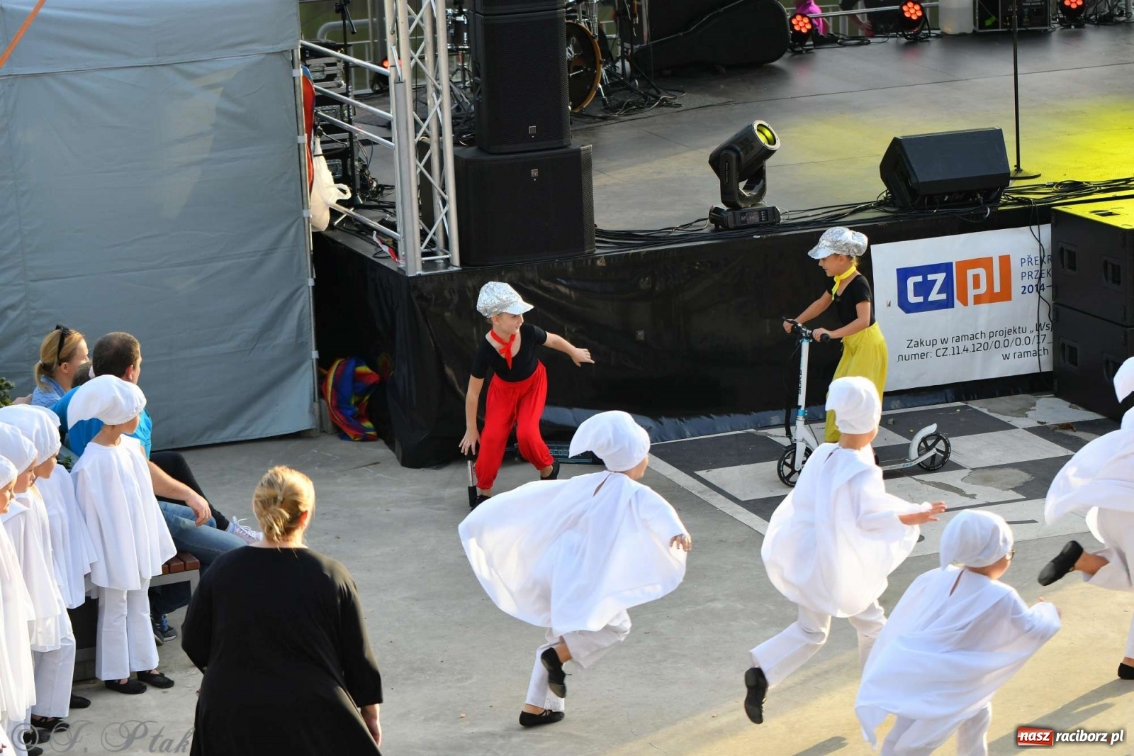 Zdjęcie w galerii na portalu naszraciborz.pl: Racibórz pożegnał na bulwarach lato [FOTO]  wiadomości z regionu