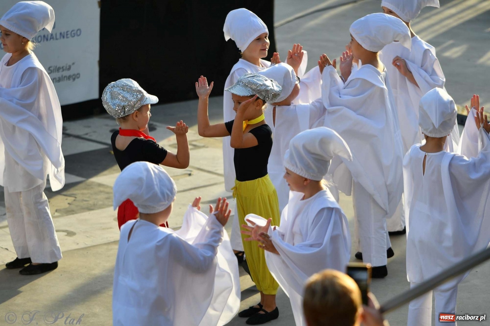 Zdjęcie w galerii na portalu naszraciborz.pl: Racibórz pożegnał na bulwarach lato [FOTO]  wiadomości z regionu