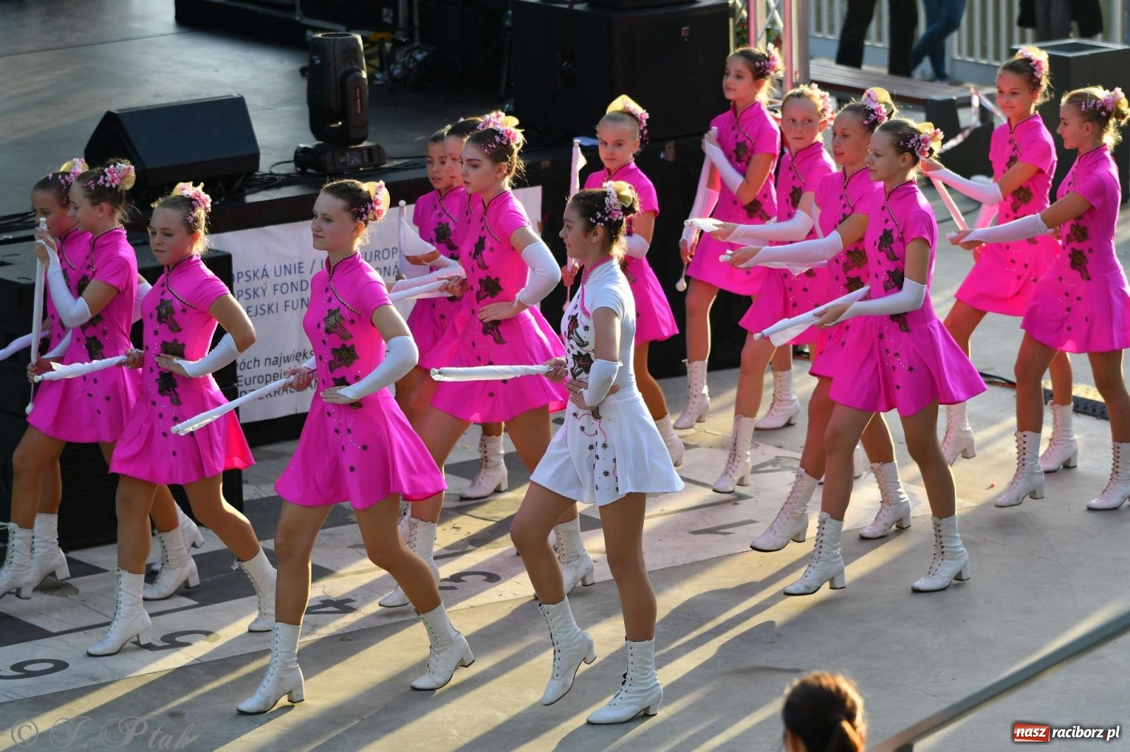 Zdjęcie w galerii na portalu naszraciborz.pl: Racibórz pożegnał na bulwarach lato [FOTO]  wiadomości z regionu