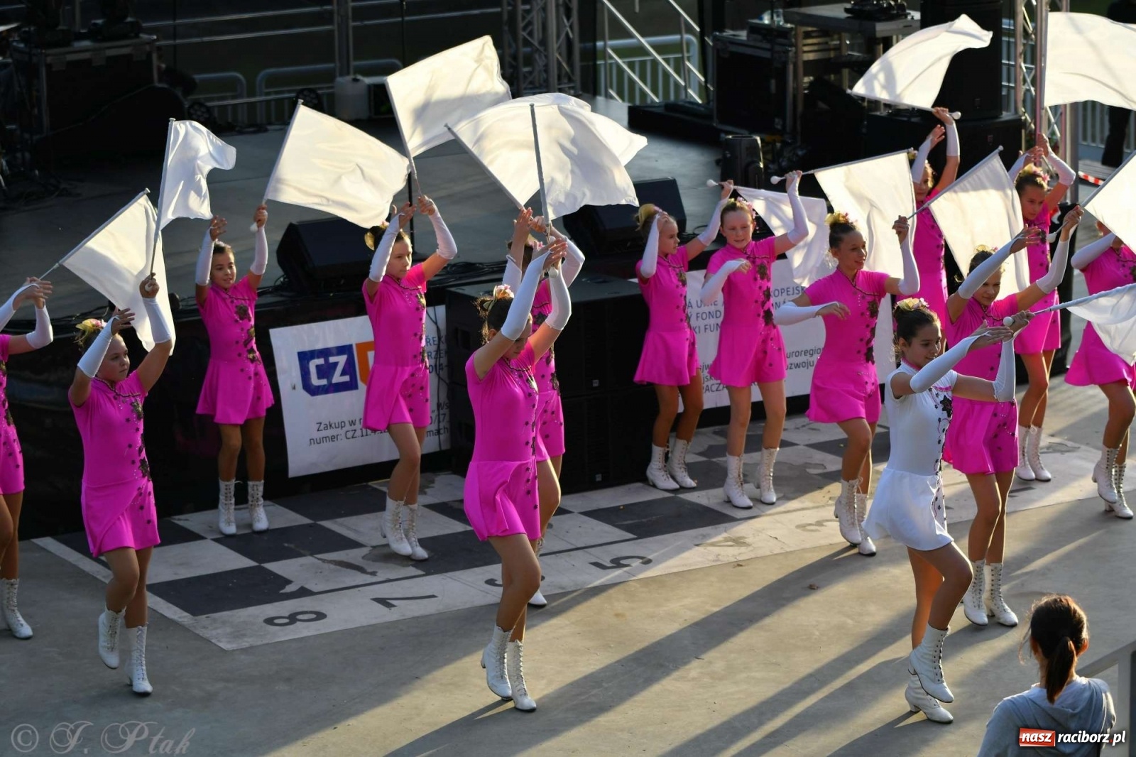 Zdjęcie w galerii na portalu naszraciborz.pl: Racibórz pożegnał na bulwarach lato [FOTO]  wiadomości z regionu