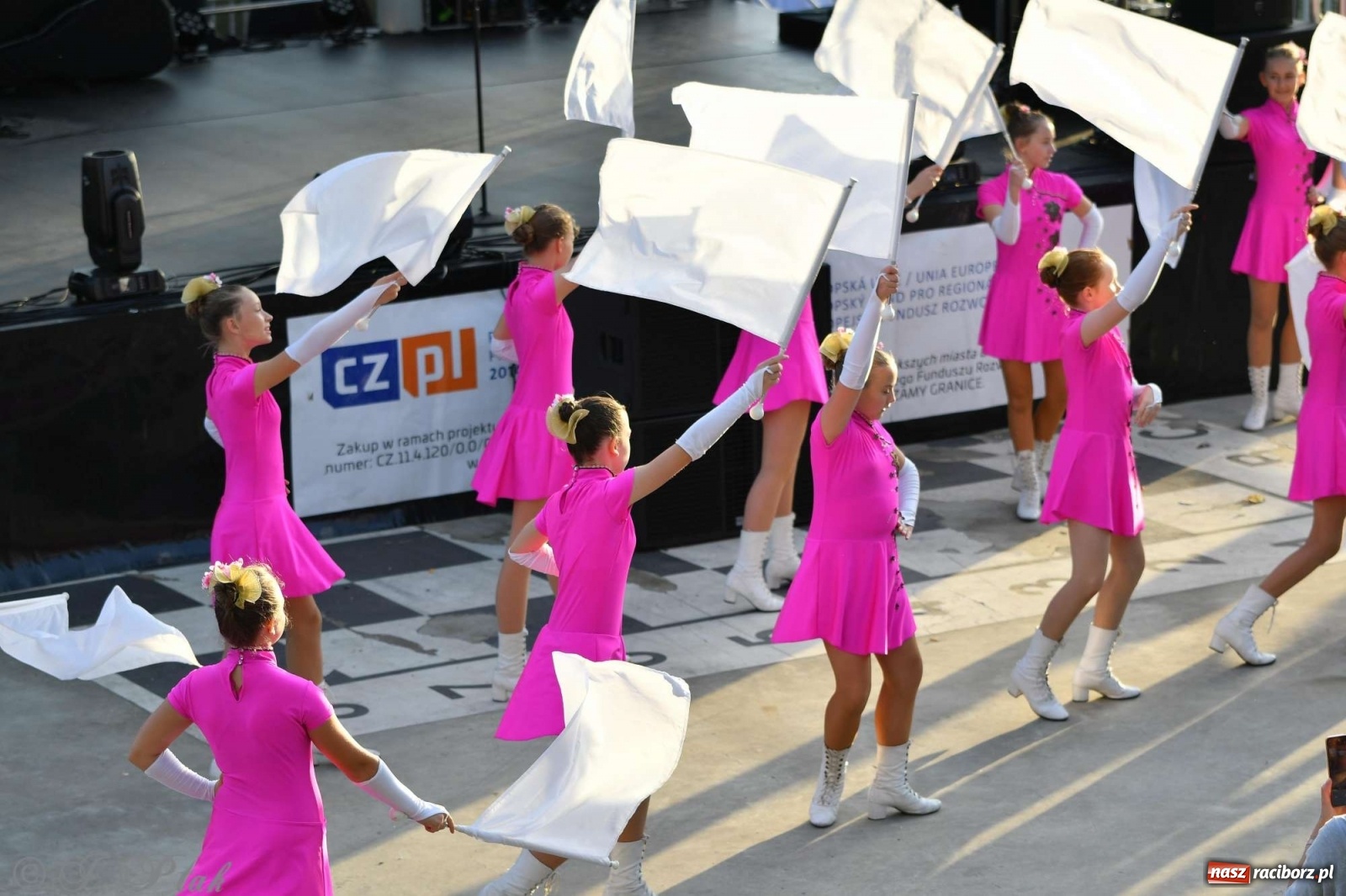 Zdjęcie w galerii na portalu naszraciborz.pl: Racibórz pożegnał na bulwarach lato [FOTO]  wiadomości z regionu