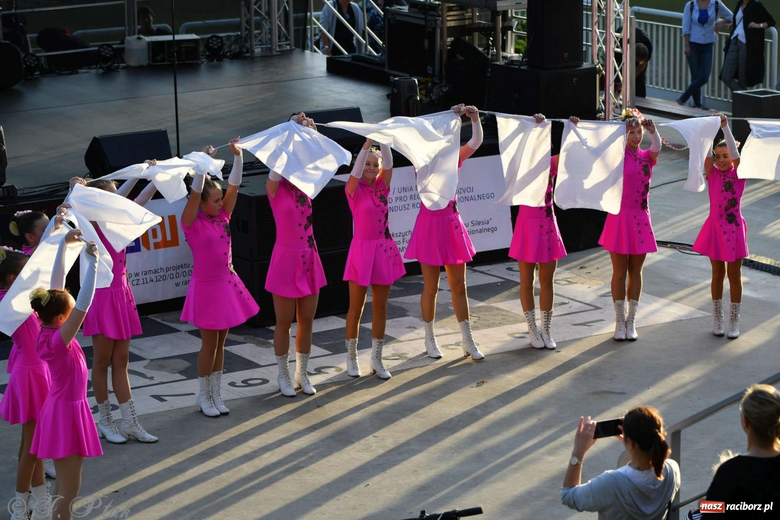 Zdjęcie w galerii na portalu naszraciborz.pl: Racibórz pożegnał na bulwarach lato [FOTO]  wiadomości z regionu