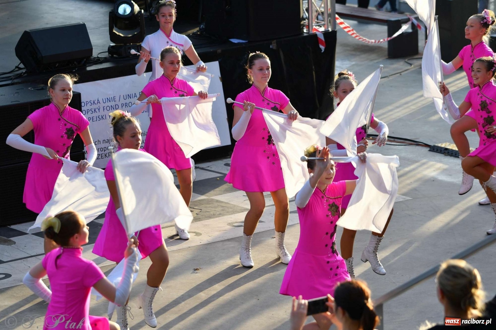 Zdjęcie w galerii na portalu naszraciborz.pl: Racibórz pożegnał na bulwarach lato [FOTO]  wiadomości z regionu