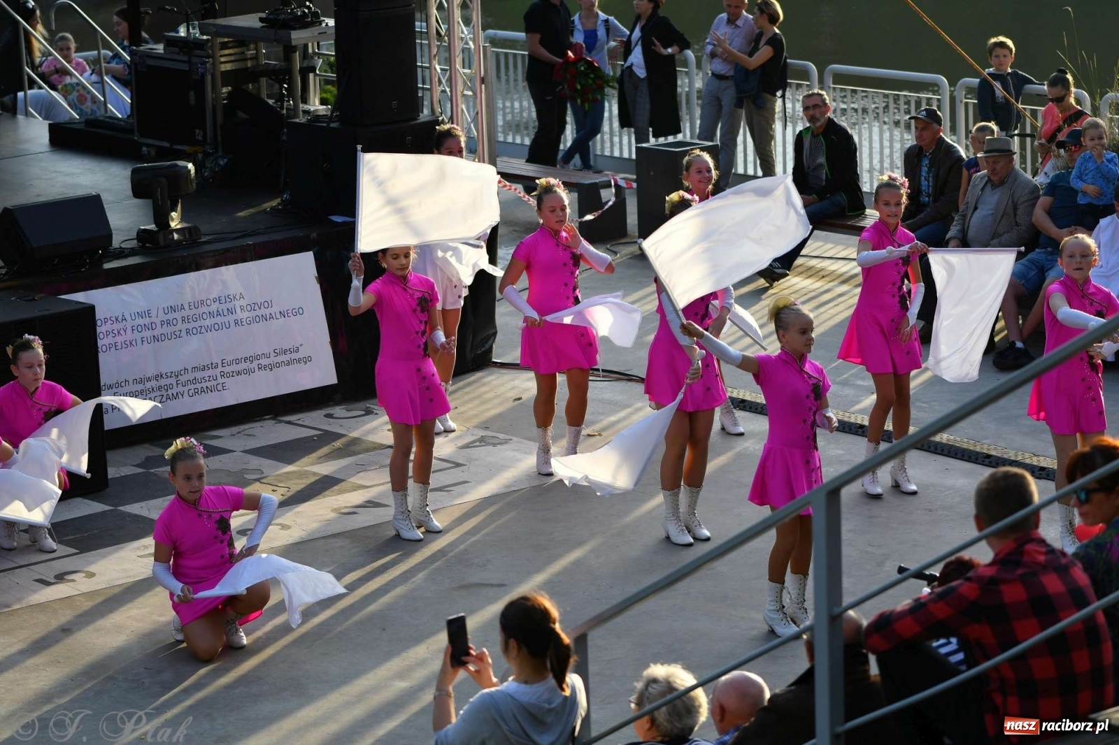Zdjęcie w galerii na portalu naszraciborz.pl: Racibórz pożegnał na bulwarach lato [FOTO]  wiadomości z regionu